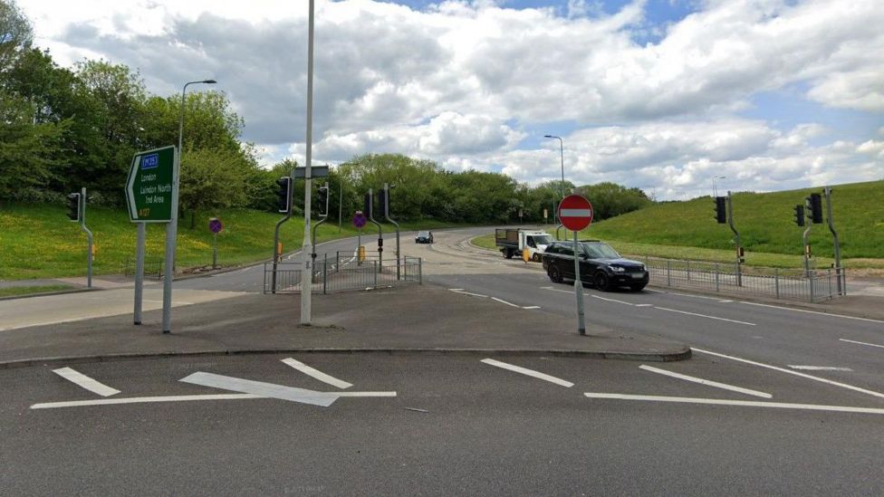 Basildon Pedestrian Seriously Hurt After A176 Crash - BBC News