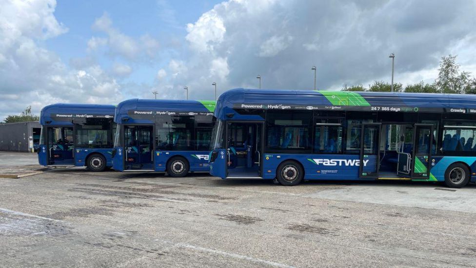 New Fleet Of Hydrogen-fuelled Buses Launched In Crawley - BBC News