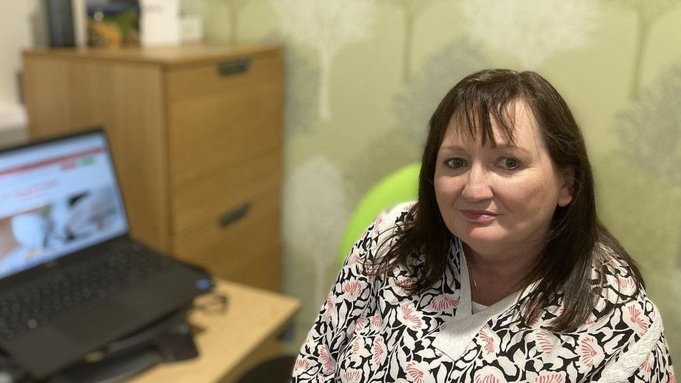 Skin cancer Sunbeds being legal in NI is insane, says expert BBC News