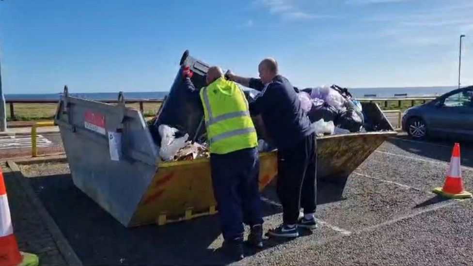 Hopes for 'swift end' to longrunning South Tyneside bin strikes BBC News