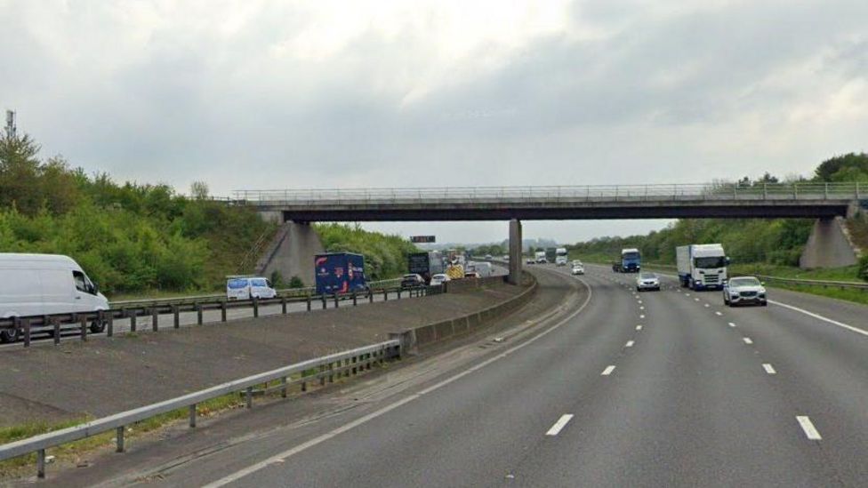 wetherby-drivers-warned-of-overnight-closures-on-a1-m-bbc-news