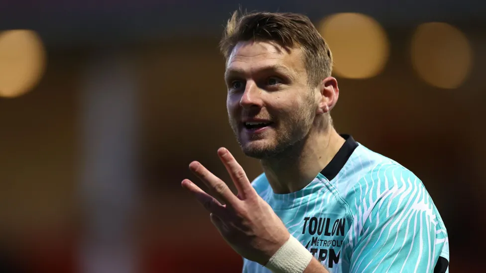 Toulon Slapped with Massive Fine for Biggar Signing.