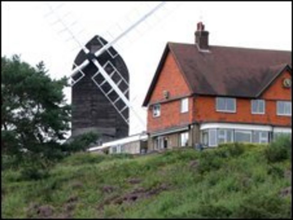 Consultation on Reigate Heath's future BBC News