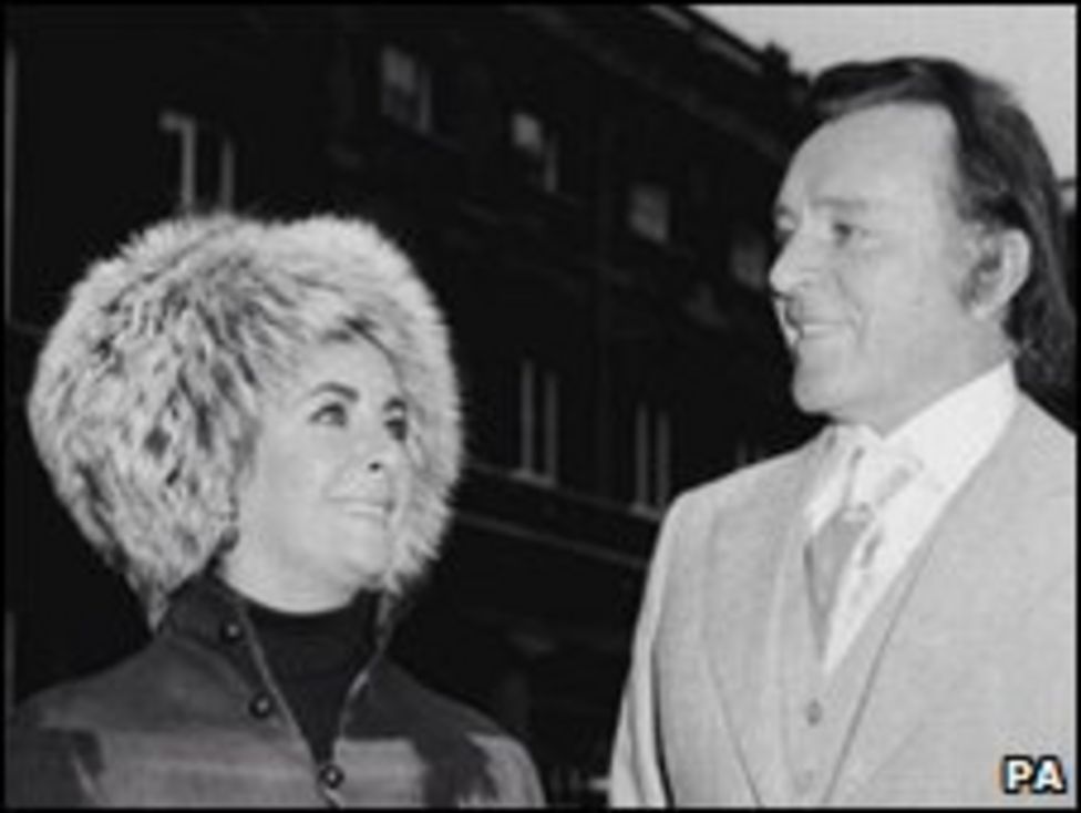 Dame Elizabeth Taylor Unveils Richard Burton Letters - BBC News