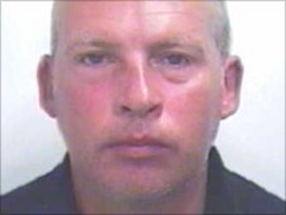 Leeds Police Hunt Missing Bridlington Sex Offender Bbc News 6483