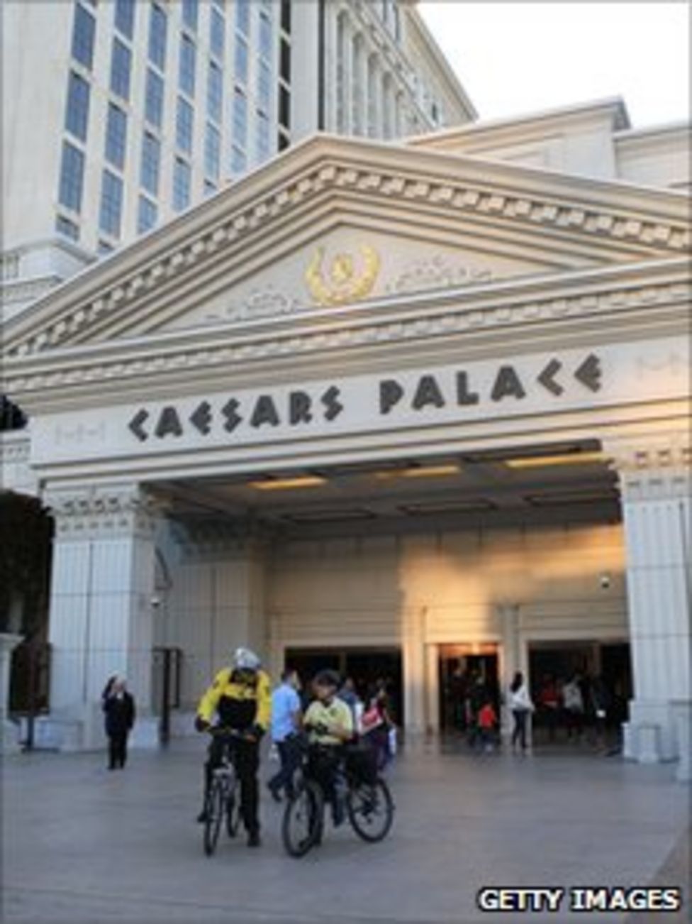 Las Vegas casino fined over gambler's card table dance BBC News