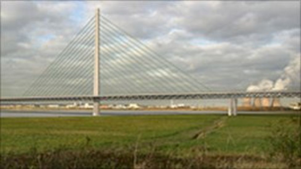 'New lease of life' promised for Runcorn Widnes bridge - BBC News