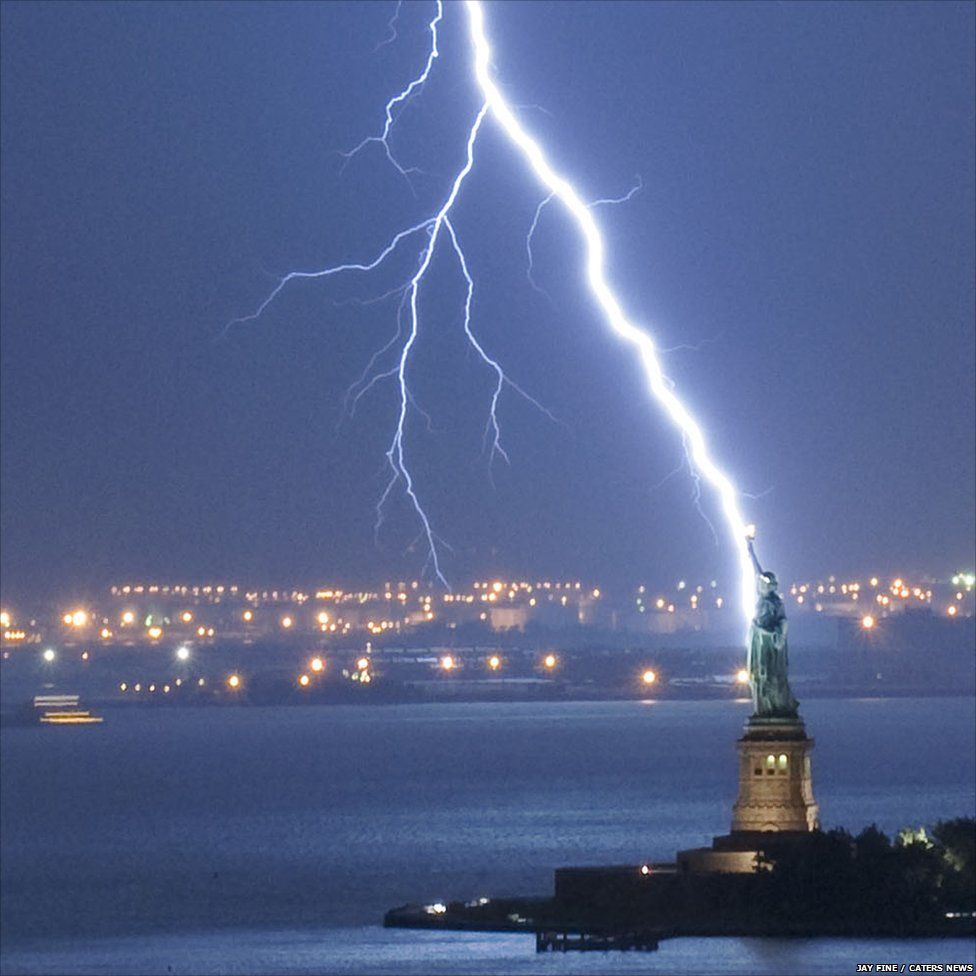 The Big Picture Lightning Strike Bbc News 