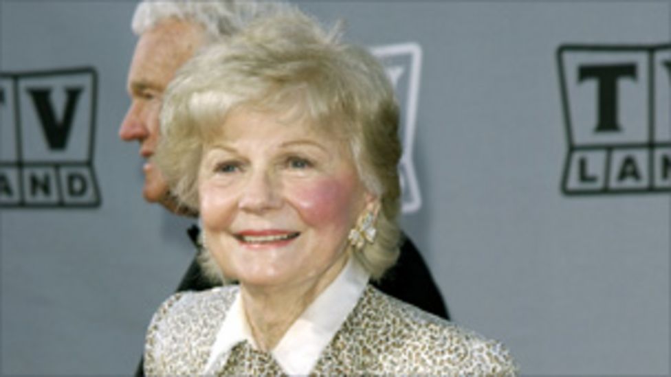 Us Actress Barbara Billingsley Dies Bbc News 8972