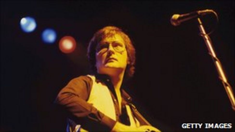 Celtic Connections concert tribute to Gerry Rafferty - BBC News