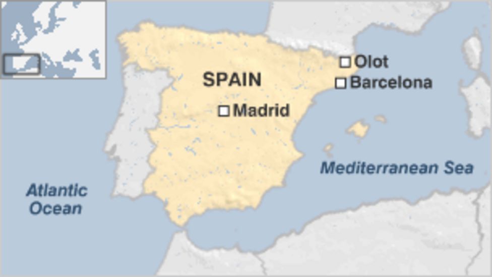 Spain gunman kills four in Girona province - BBC News