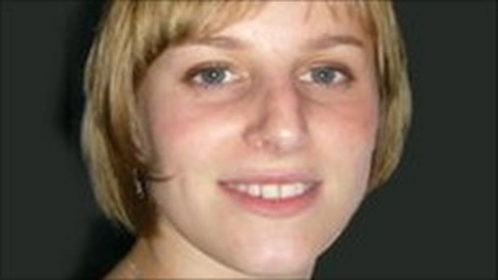 Murdered Joanna Yeates 'seen leaving with two people' - BBC News