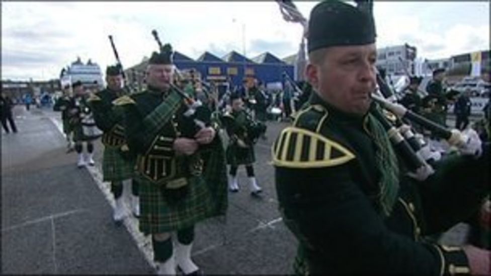 Thousands attend Birmingham's St Patrick's Day parade BBC News