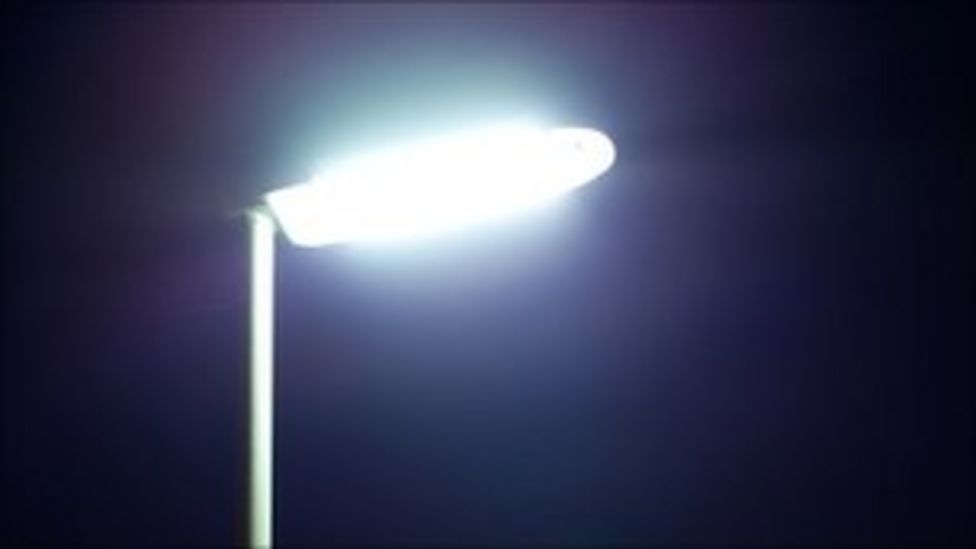 Surrey County Council replaces 15,000 street lights BBC News