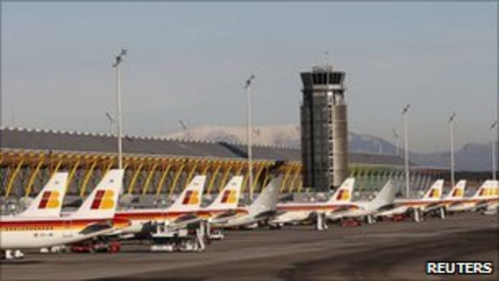 Spanish airport workers call off major strike BBC News
