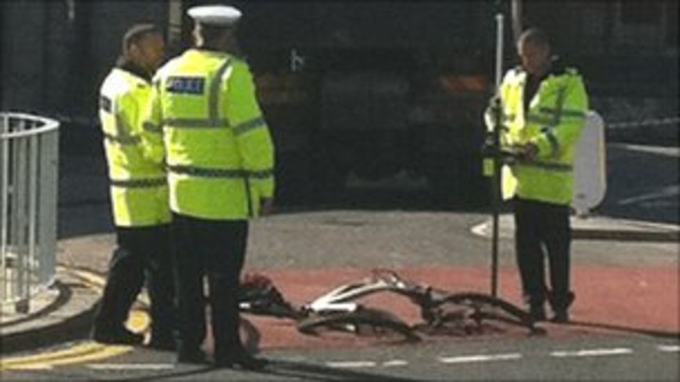 Cyclist killed in Broughton Road lorry crash BBC News