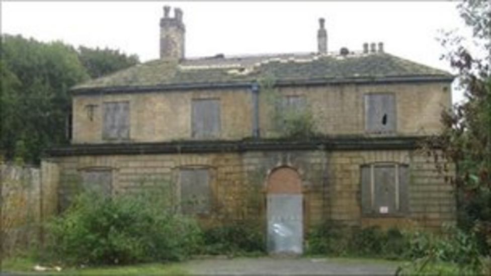 Yorkshire's Bramham House 'at risk', says heritage group BBC News