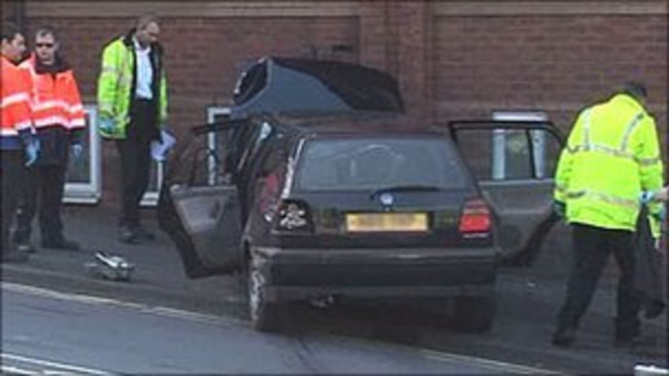 Lincoln Lindum Hill road crash injures two BBC News