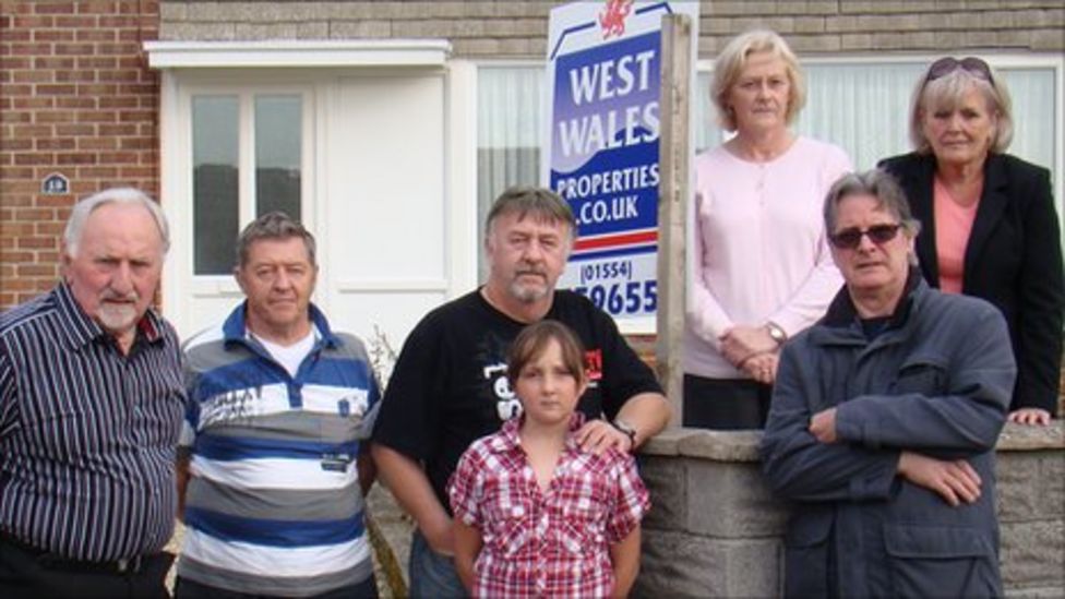 Trimsaran residents 'trapped' in steelframed homes BBC News