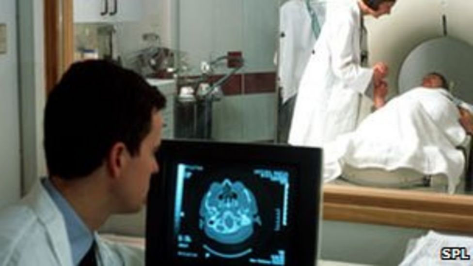 Are airport body scanners a radiation risk? BBC News