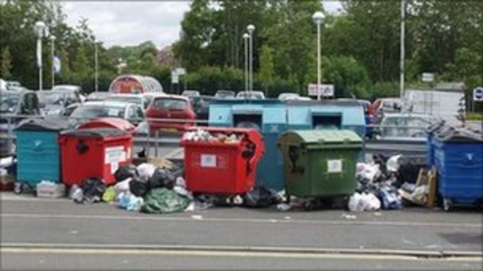Complaints over untidy Tesco recycling bins in Bristol BBC News