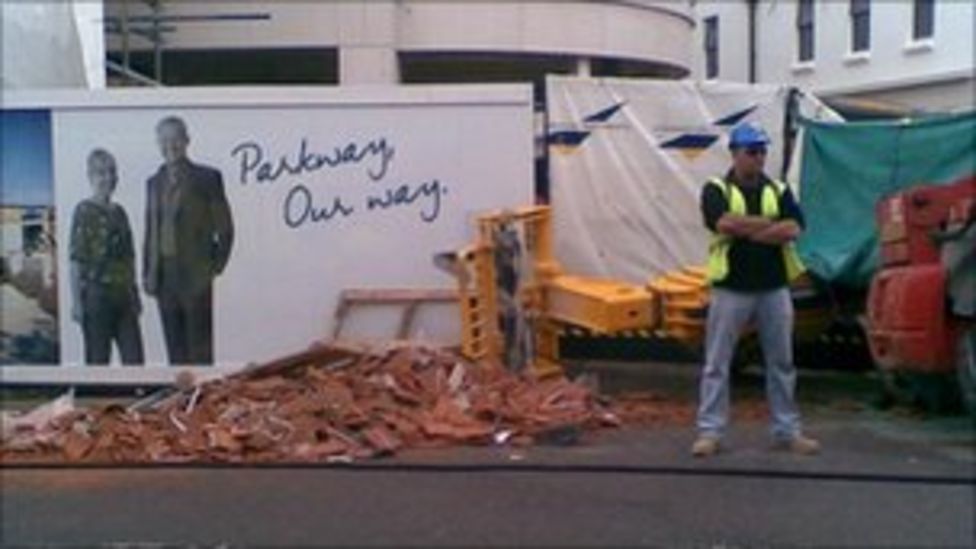 Forklift truck driver killed in incident in Newbury BBC News