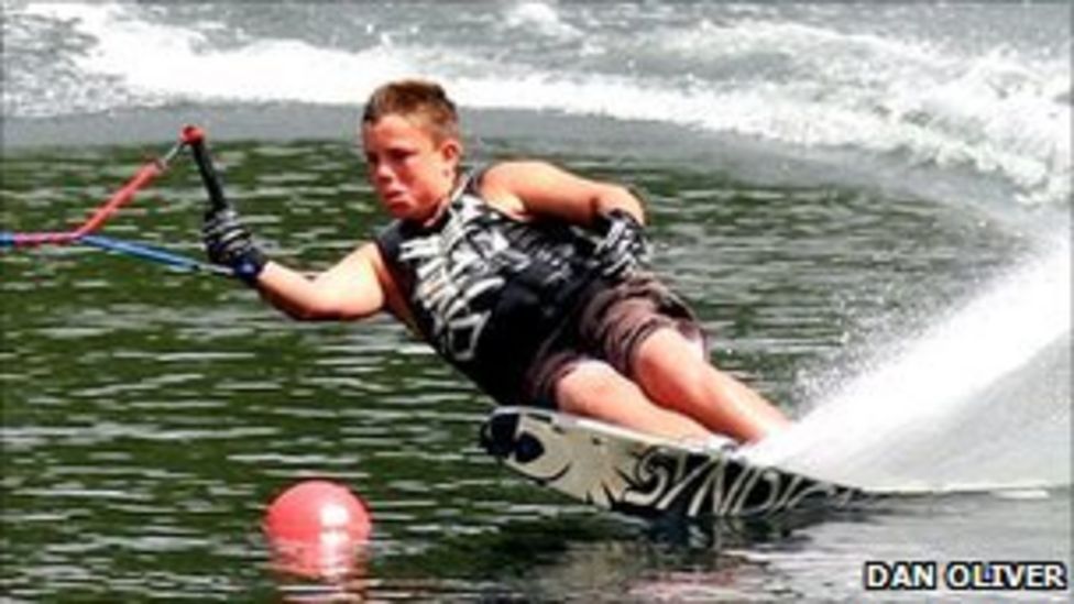 Rob Hazelwood keeps it in family with waterski record BBC News