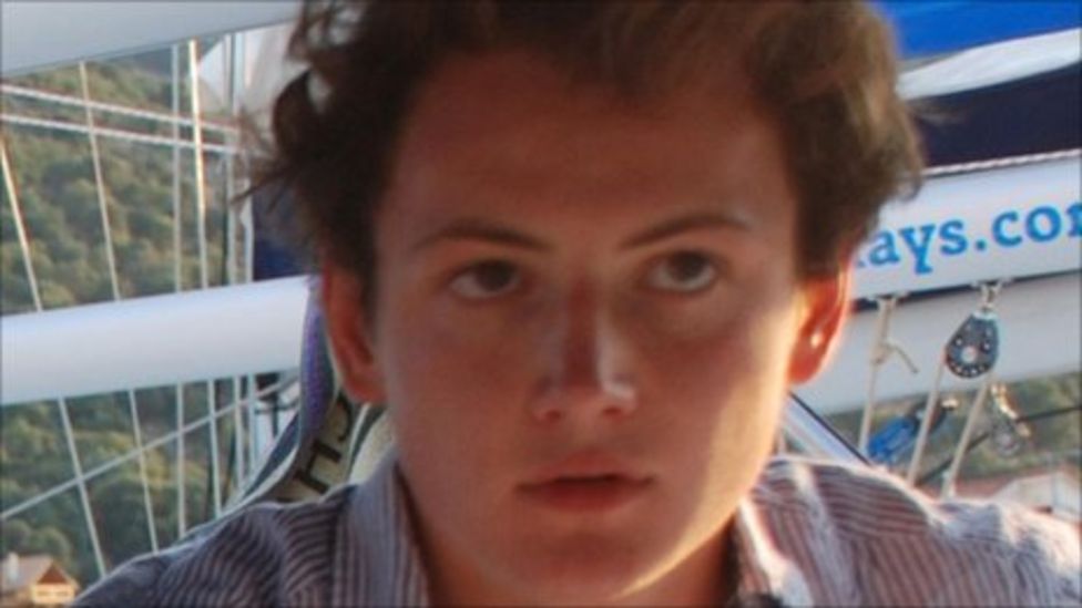 Polar bear shot dead after attacking cruise ship guard BBC News