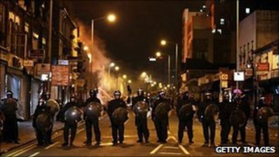 Riots report Public lacked faith in police response BBC News