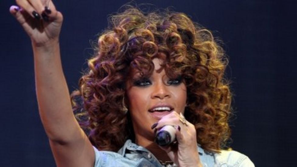 Coldplay and Example to play on Radio 1's student tour BBC News