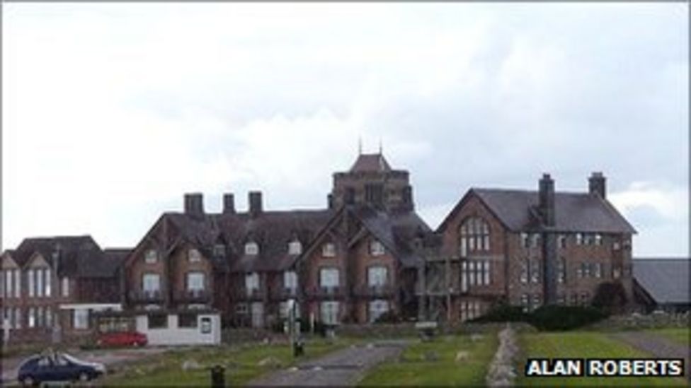 Flats plan 'to save' Porthcawl Rest Convalescent Hotel BBC News