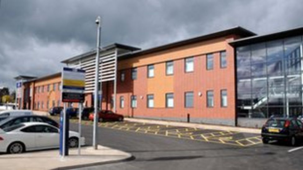 tunstall-s-4-5m-primary-care-centre-officially-opens-bbc-news