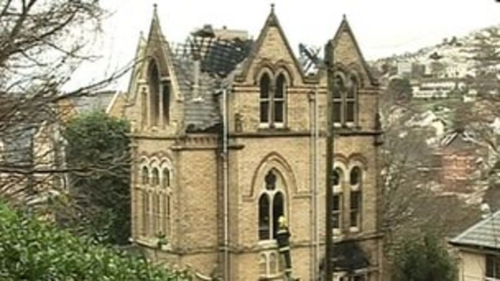Torquay's derelict Conway Court hotel destroyed by fire BBC News