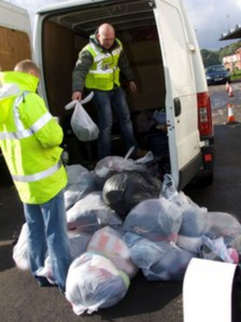 Recycled waste stolen in Rhondda Cynon Taf prompts warning BBC News