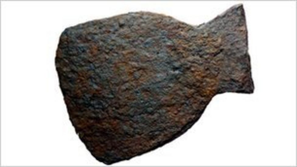 Viking axe head discovery is 'evidence of battle' BBC News
