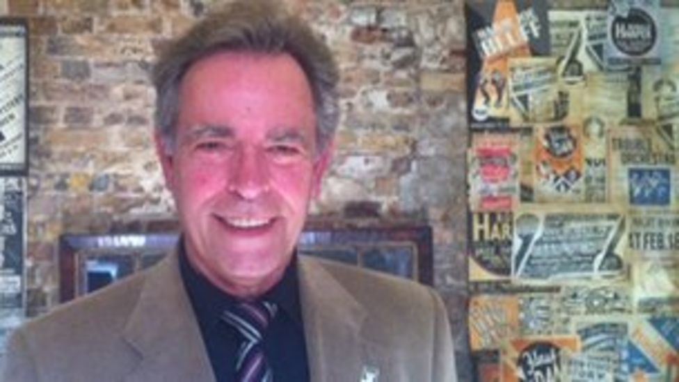 Extras, extras, read all about 'em.... BBC News