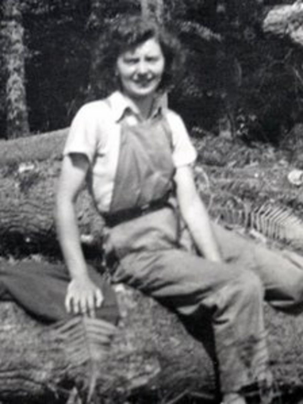 Working as a World War II 'lumberjill' BBC News
