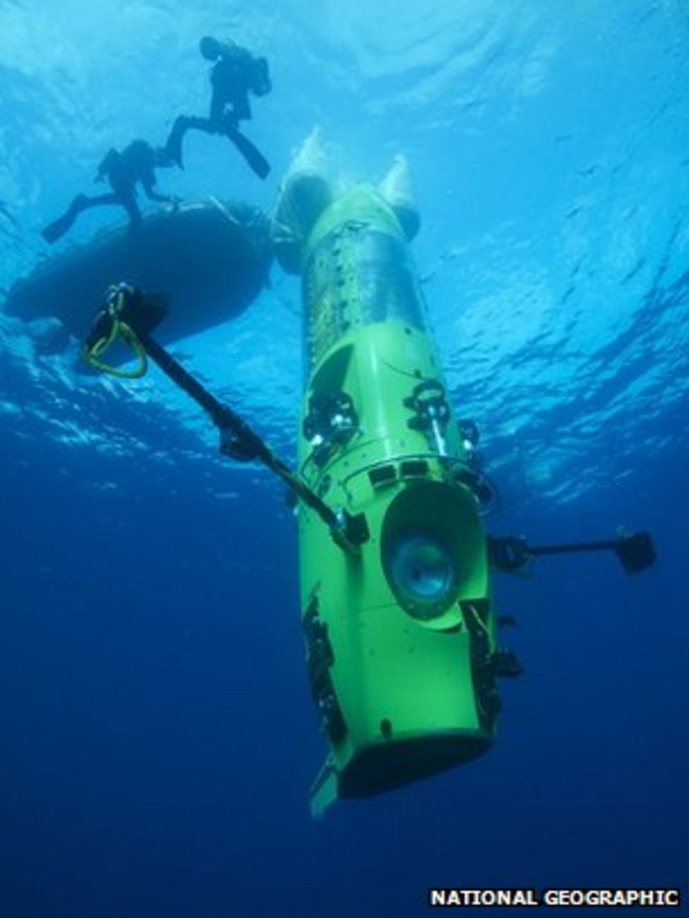 James Cameron close to diving to deepest ocean - BBC News