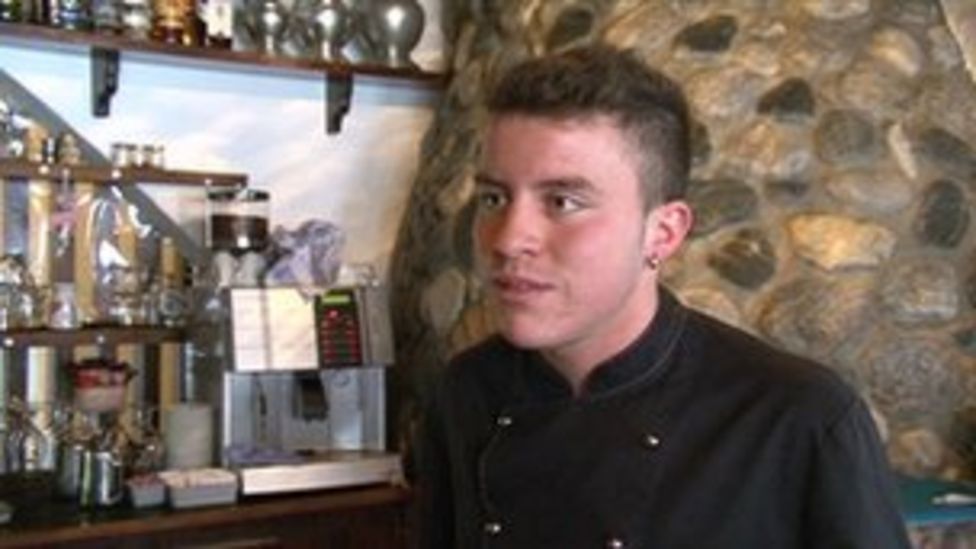Portuguese jobseekers change the face of Swiss village BBC News