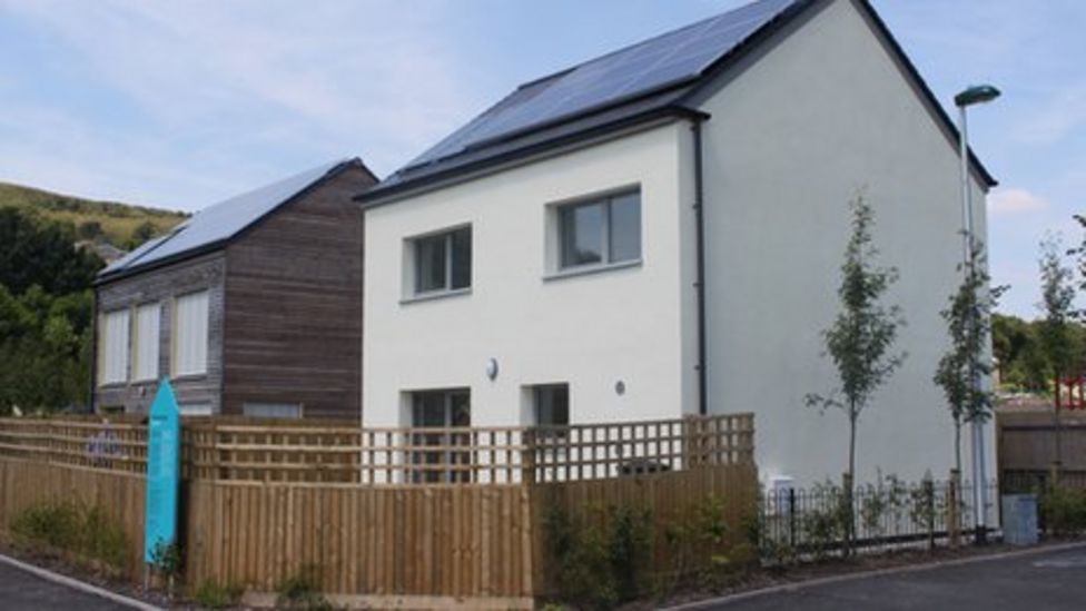 Energy efficient Larch and Lime House in Ebbw Vale take first tenants