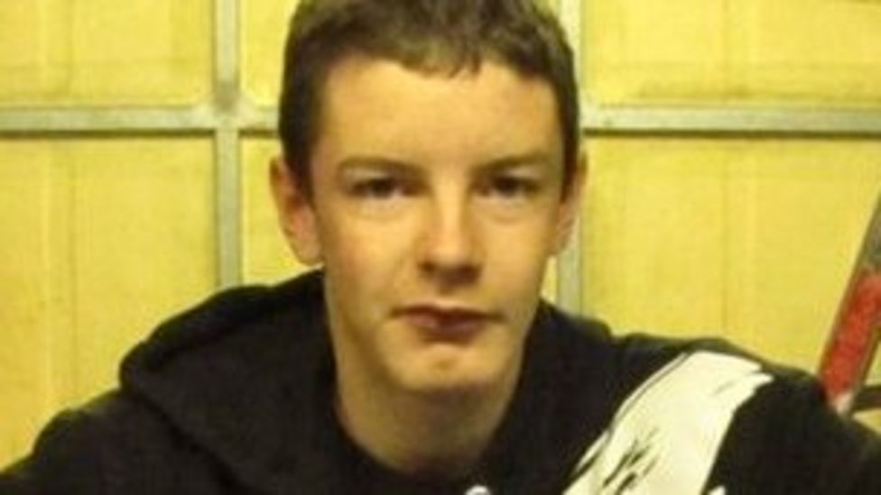 Teenage boy drowns in Chorley reservoir BBC News