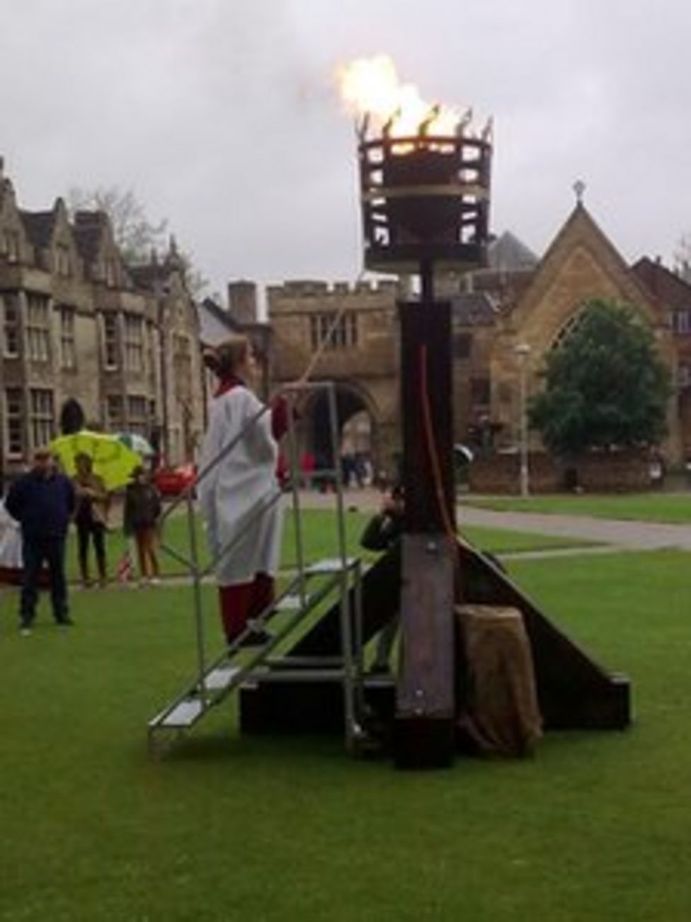 Cambridgeshire's 38 Diamond Jubilee beacons BBC News