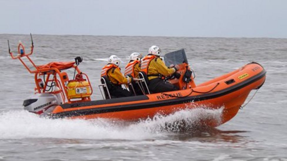 Sea Palling Independent Lifeboat Crew Back On Duty Bbc News