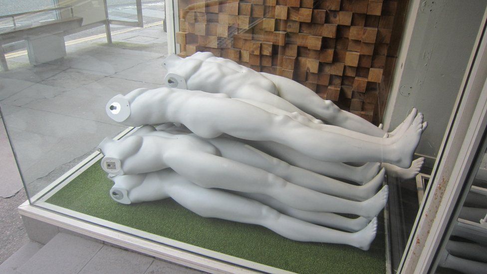Mannequins in a shop window