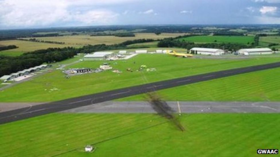 Light aircraft crashes at Cotswold Airport BBC News