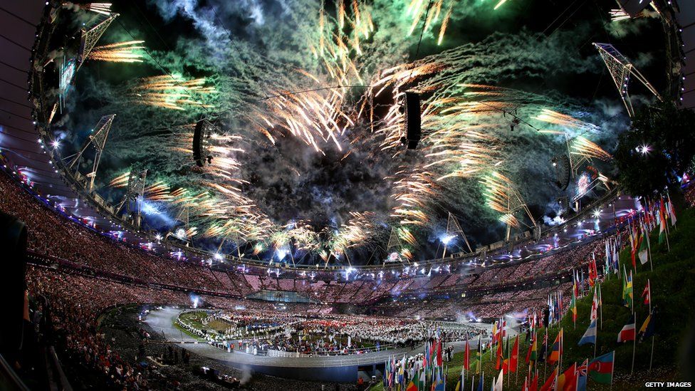 Amazing pictures of the London 2012 opening ceremony - BBC Newsround