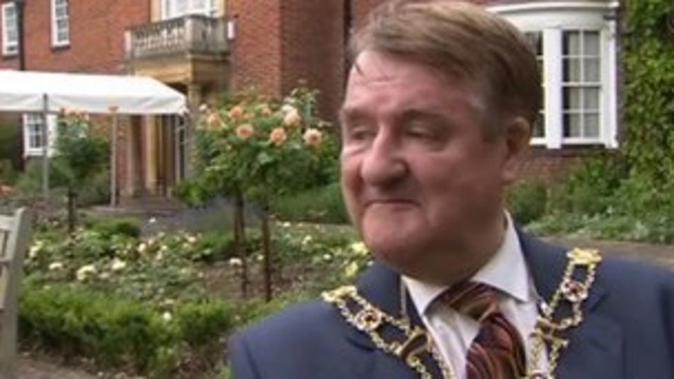 Oxford Lord Mayor Resigns Over Sexy Comment Bbc News