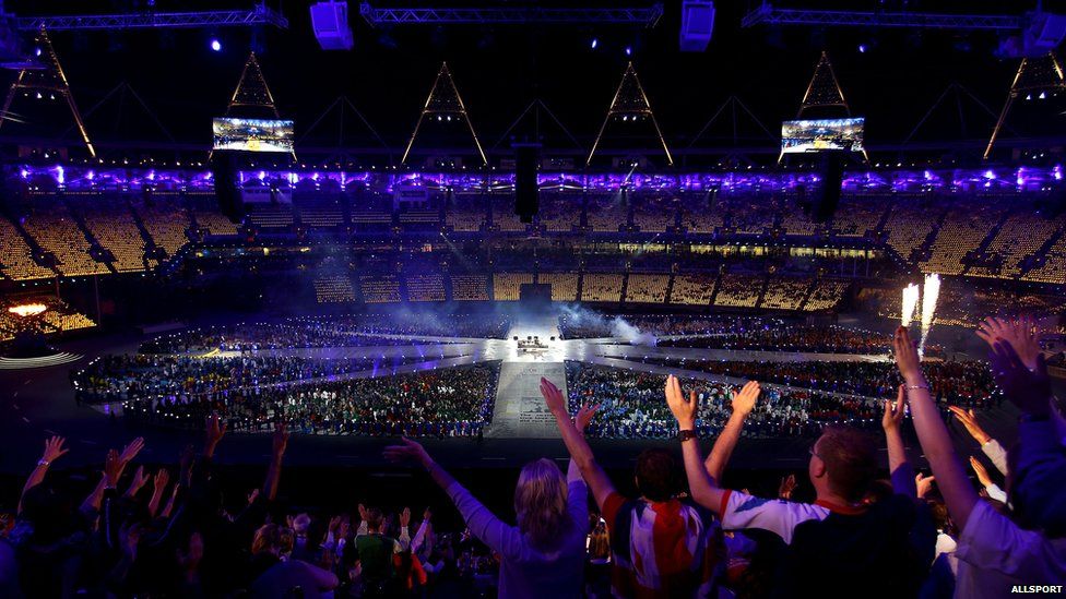 Pictures: Olympics closing ceremony - BBC Newsround