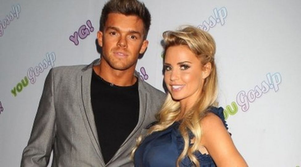 Katie Price defends her use of sunbeds while pregnant BBC News