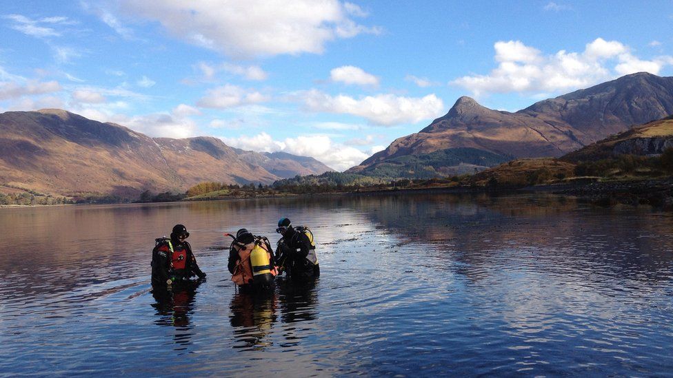 Divers in Ballachulish